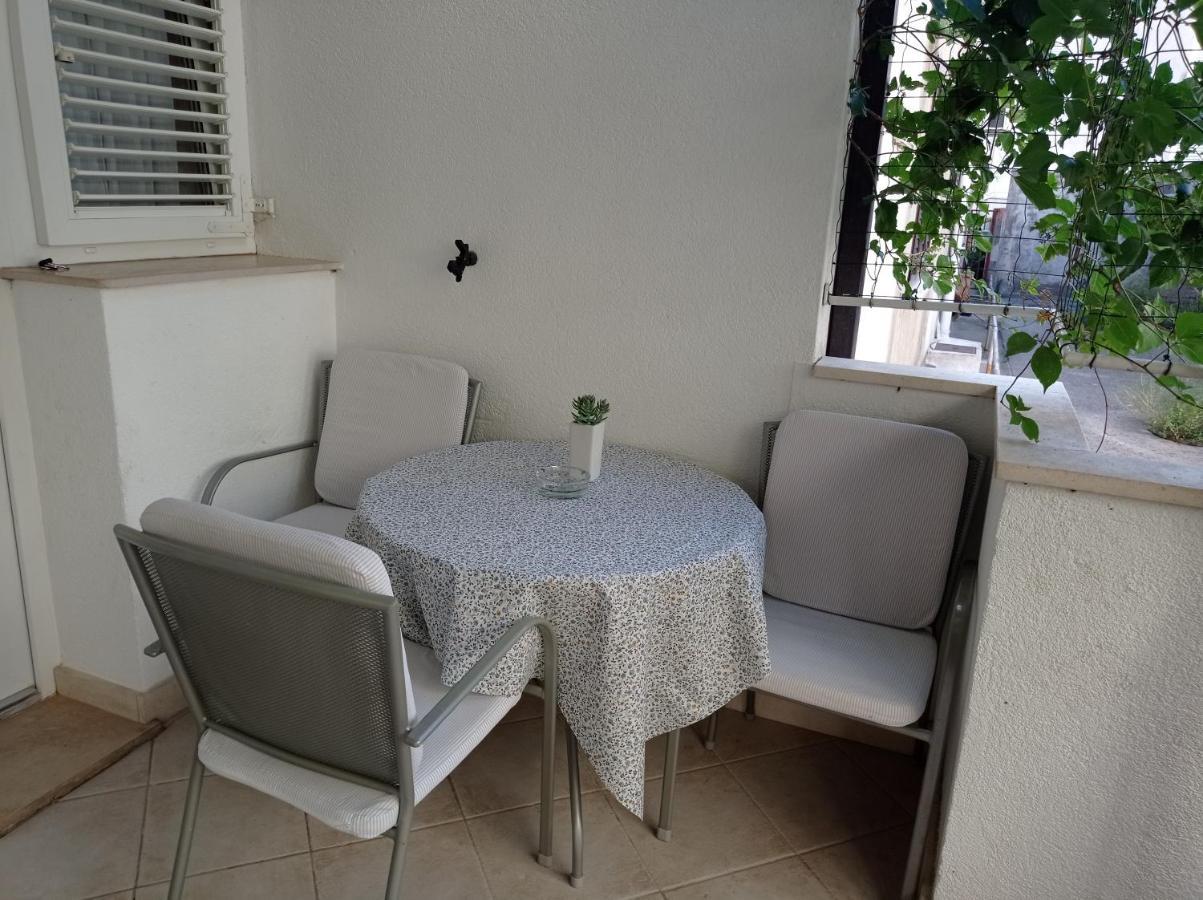 Dariana Apartment Макарска Екстериор снимка