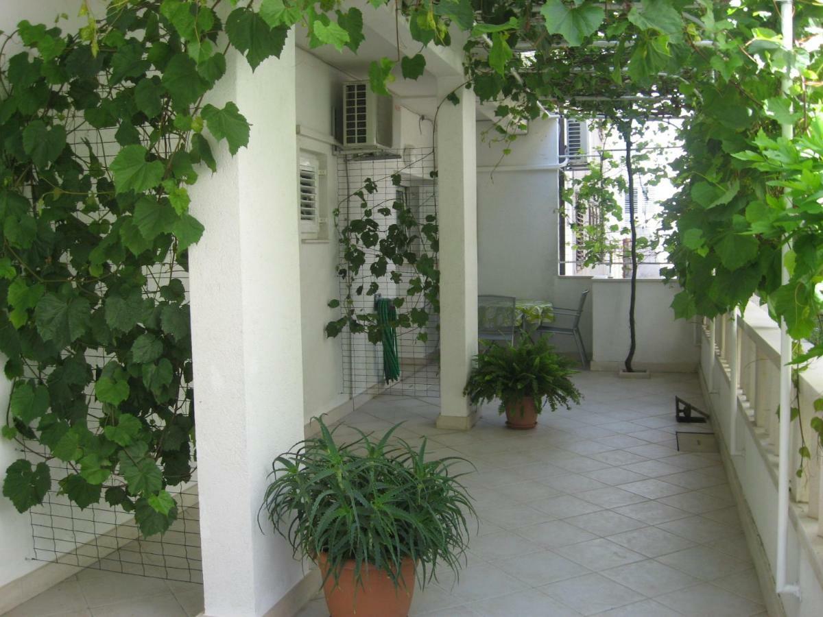 Dariana Apartment Макарска Екстериор снимка