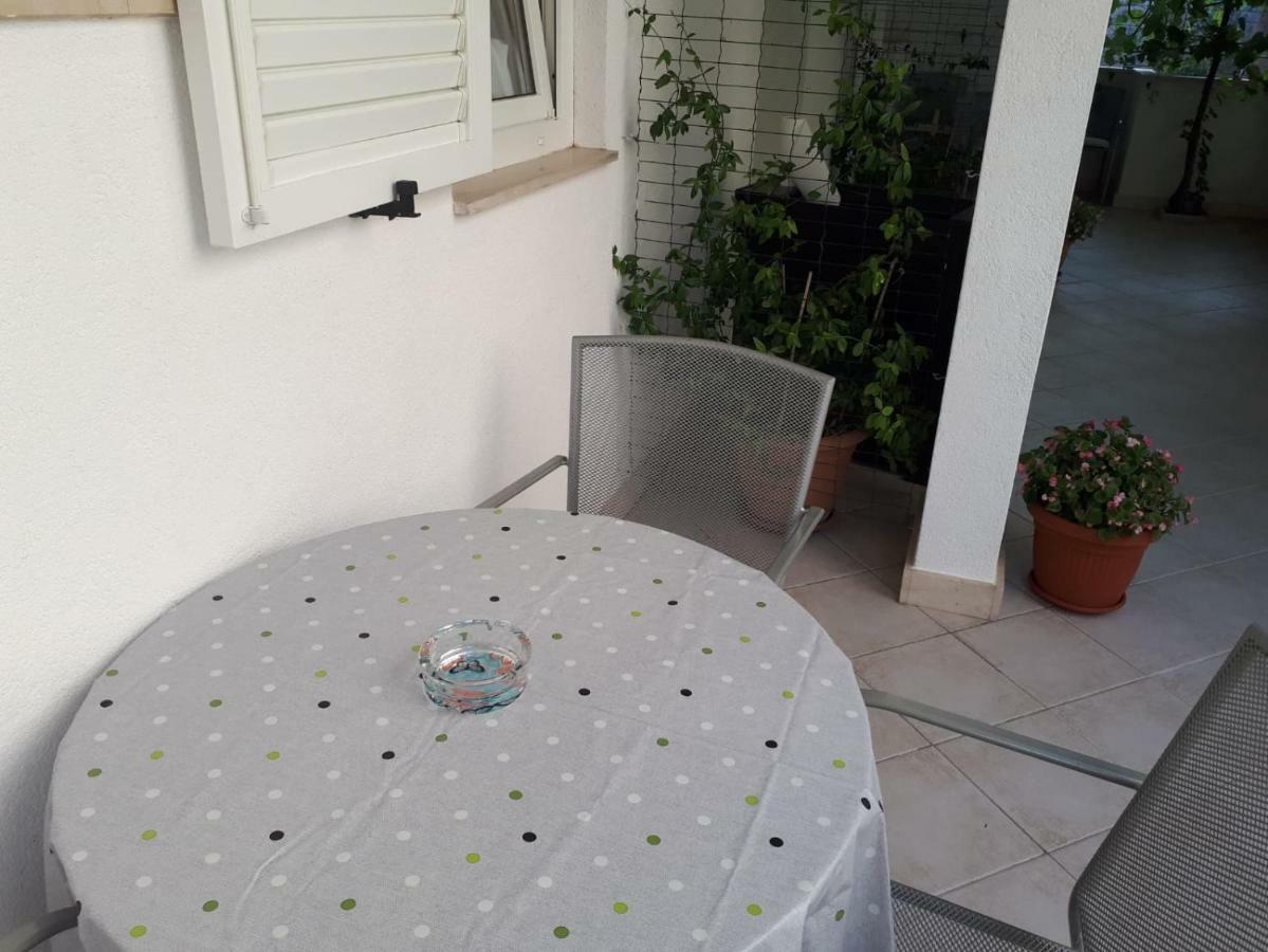 Dariana Apartment Макарска Екстериор снимка